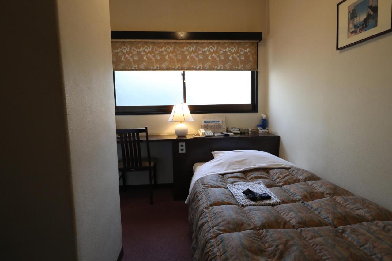 Hotel New Yama Nagano Bagian luar foto